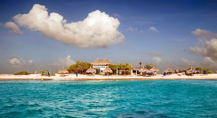 Curacao Klein-Curacao Strand vom Meer aus Foto iStock CircleEyes